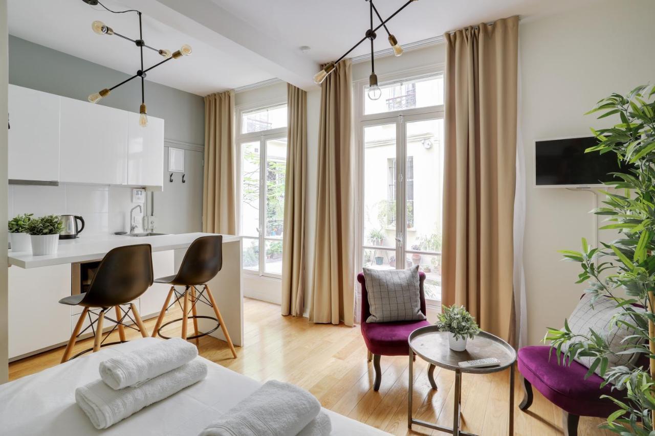 Charmant Studio Au Coeur De Paris Pour 2 Personnes By Weekome Exterior foto